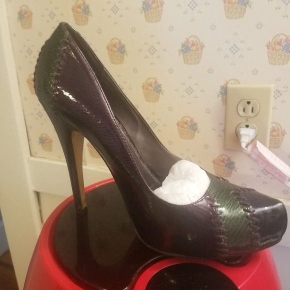 Platform Pumps - Picture 4 of 4